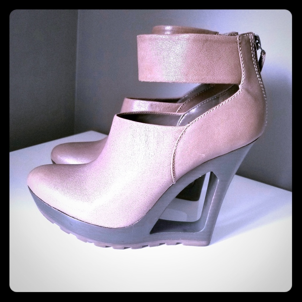 BCBG Maxazria shoes